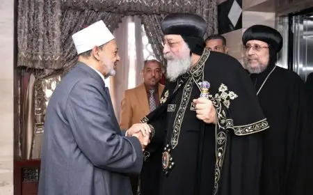 شيخ الأزهر يهنئ البابا تواضروس والمسيحيين بمناسبة عيد القيامة