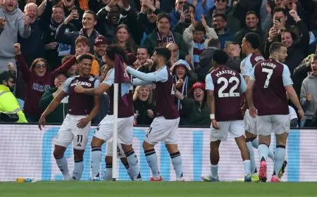 أستون فيلا يثأر من نيوكاسل في ليلة تاريخية للهداف أولي واتكينز