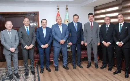 وزير الزراعة ومحافظ الوادي الجديد يناقشان سبل تعزيز التعاون المصري السعودي في مجالات الاستثمار والتصنيع الزراعي