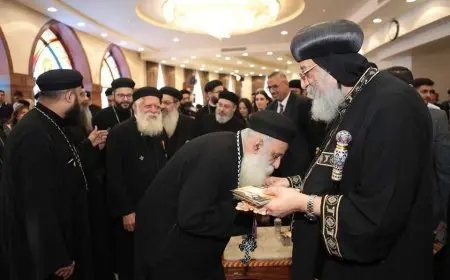 الأساقفة والكهنة وأبناء الكنيسة يهنئون البابا تواضروس الثاني بمناسبة عيد القيامة