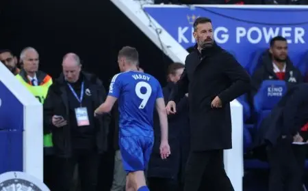 ماذا صرح فان نيستلروي عقب هبوط ليستر سيتي؟