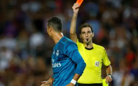 طرد كريستيانو رونالدو من حكام نهائي كأس الملك بين ريال مدريد وبرشلونة