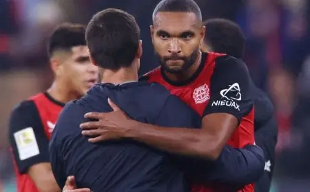 جوناثان تاه يعلن مغادرته باير ليفركوزن بنهاية الموسم الحالي