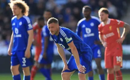 فاردي يعبر عن أسفه لـ”الفشل الجماعي” في ليستر خلال “موسم محرج للغاية”