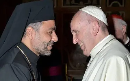 الأنبا عمانوئيل عياد يودع بابا السلام