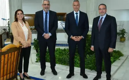 رئيس الشركة القابضة للطيران يناقش مع نائب رئيس الاتحاد الدولي للنقل الجوي في أفريقيا آفاق التعاون المشترك