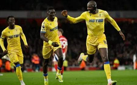 أرسنال يخسر أمام كريستال بالاس ويقرب ليفربول من تحقيق اللقب بفارق نقطة واحدة