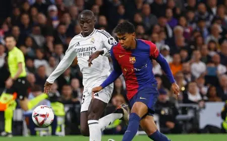 بعد إصابة ألابا وكامافينغا.. هل يمكن لميندي إنقاذ ريال مدريد في نهائي الكأس ضد برشلونة؟