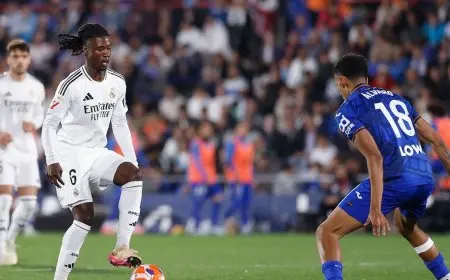 إصابة إدواردو كامافينغا تؤدي إلى انتهاء موسم لاعب ريال مدريد