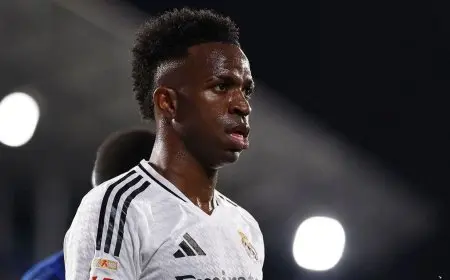 فينيسيوس “يطمح إلى راتب رونالدو”.. و”يتفاوض” مع ريال مدريد حول تجديد عقده