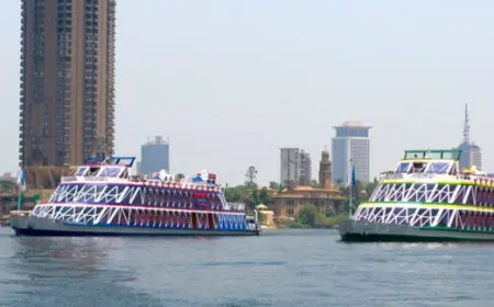 غرفة المنشآت السياحية تمنح المطاعم العائمة مهلة سنة لتسوية أوضاعها بالتعاون مع النقل النهري