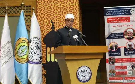 مفتي الجمهورية يطالب بتحديث المناهج الجامعية لتتخصص في فقه بناء الإنسان