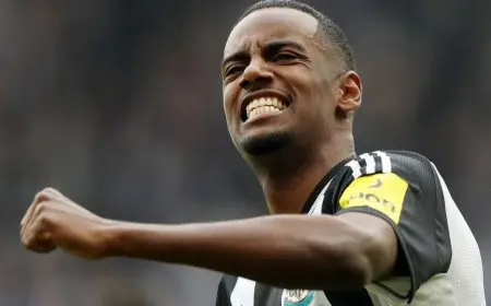 نيوكاسل يقترب من التأهل لدوري أبطال أوروبا ويهبط إبسويتش تاون إلى دوري الدرجة الأولى الإنجليزي