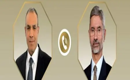 وزير الخارجية يطالب نظيره الهندي بضرورة تعزيز التهدئة لتجنب تصعيد الأوضاع في منطقة جنوب آسيا