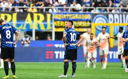 هزيمة إنتر أمام روما تهدد تصدره وقد يتعرض بافار للهزيمة أمام برشلونة