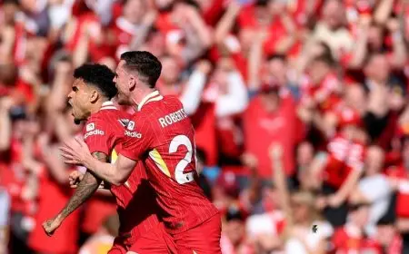 سولانكي يتألق بهدف مذهل في أنفيلد وليفربول يرد بقوة بهدفين