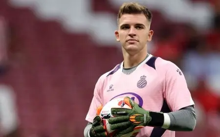 حارس إسبانيول يكشف عن موقفه بين أرسنال وريال مدريد وبرشلونة