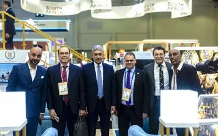 وزير السياحة يطلق الجناح المصري في معرض سوق السفر العربي 2025 في دبي