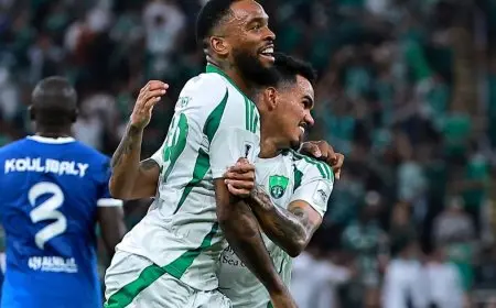 الأهلي يتجاوز الهلال بثلاثية ويصل إلى نهائي دوري أبطال آسيا