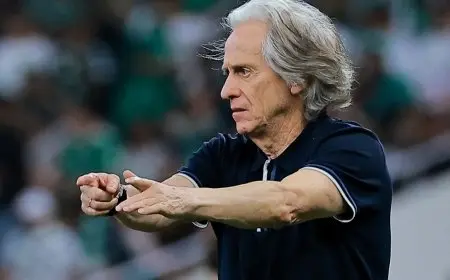 اجتماع طارئ في الهلال لتحديد مصير جيسوس وسط ترقب من البرازيل