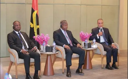 حلقة نقاش لرجال الأعمال تحت رئاسة رئيس أنجولا