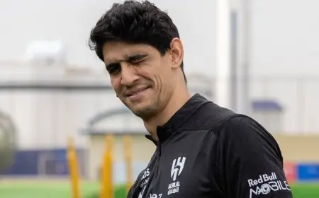 في ظل الانتقادات.. ياسين بونو يفوز بجائزة من دوري روشن