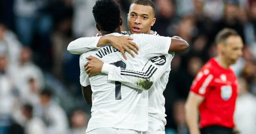 فينيسيوس يرد على جمهور ريال مدريد ويعادل رقم “الظاهرة” رونالدو