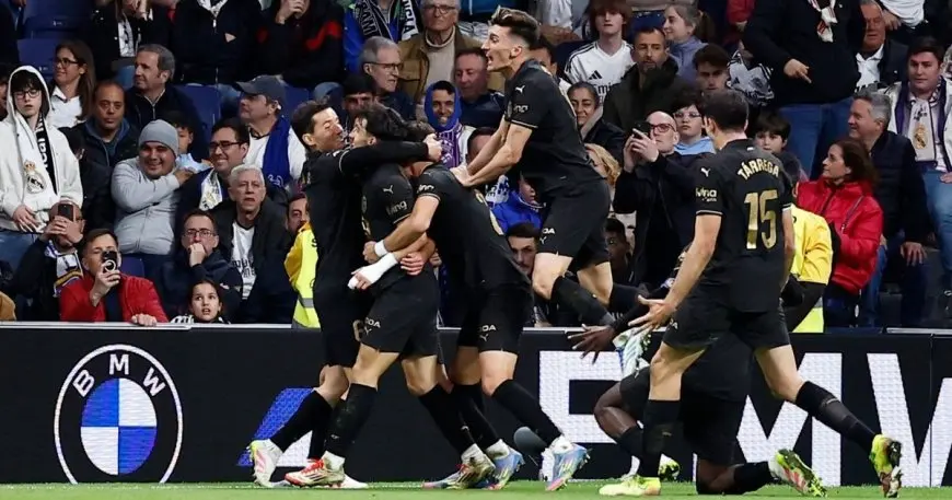 فالنسيا يصعق ريال مدريد ويقدم هدية لبرشلونة في الليغا