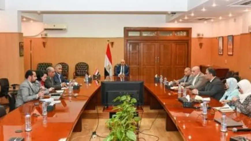 وزير الخارجية يلتقي برئيس وزراء ولاية ساكسونيا الحرة في ألمانيا