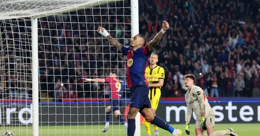 رافينيا يعتذر لكوبارسي بعد استحواذه على هدفه في مباراة بوروسيا دورتموند