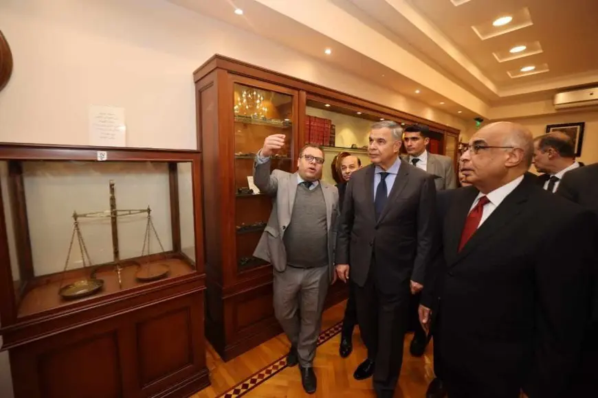 وزير العدل يدشّن فرعين للتوثيق في الإسكندرية ويقوم بجولة في محكمة استئناف الإسكندرية