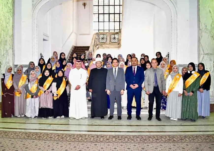 الأوقاف تطلق معسكر أبي بكر الصديق التثقيفي للطالبات الوافدات في الإسكندرية