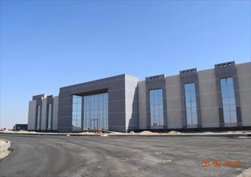وزير الصناعة يعلن عن إطلاق طرح جديد للوحدات الصناعية الجاهزة في قنا والأقصر وأسوان عبر الإنترنت
