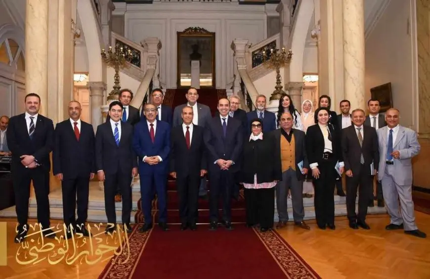 لقاء مع أمناء الحوار الوطني: وزير الخارجية يؤكد أن مصر تواجه تحديات كبيرة وتر prioritizes الحفاظ على أمنها القومي