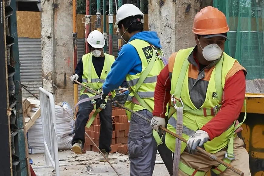 اليوم العالمي للعمل: 64.8% من المشتغلين بأجر سيعملون بشكل دائم في عام 2024