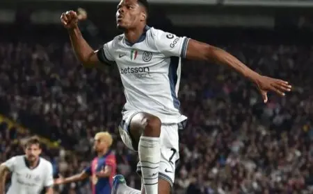 دومفريس يعبّر عن فخره بأداء إنتر أمام برشلونة ويترقب مباراة الإياب