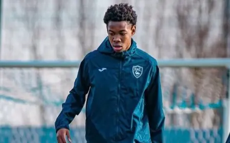 مانشستر يونايتد يفاتح مهاجماً فرنسياً شاباً يبلغ من العمر 18 عاماً للتعاقد معه