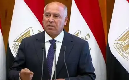 كامل الوزير: 80% من مشاريع البنية التحتية اكتملت.. والعالم بأسره يتطلع إلينا الآن