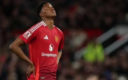 أوبي يسجل اسمه في التاريخ كأصغر لاعب أساسي مع مانشستر يونايتد في الدوري الإنجليزي الممتاز