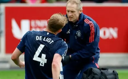 هدف انتهازي.. لاعبو برينتفورد يرفضون إيقاف اللعب لعلاج “دي ليخت”