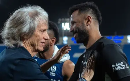 المصافحة الوداعية.. جورجي جيسوس ينهي علاقته بالهلال ويرحل عن الفريق