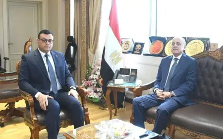 وزير الإسكان يفتح أبواب المحافظة لمحافظ الأقصر لتفقد مشروعات مبادرة حياة كريمة!