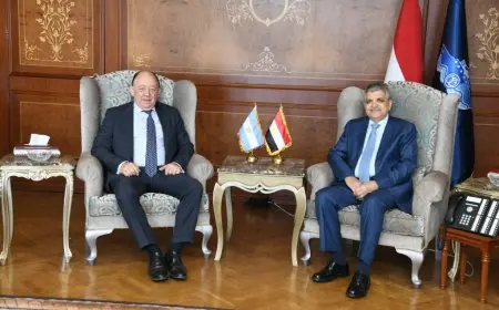 “أسامة ربيع يبحث مع السفير الأرجنتيني آخر التطورات في الخدمات البحرية ويتعهد بتعزيز التعاون اللوجستي”