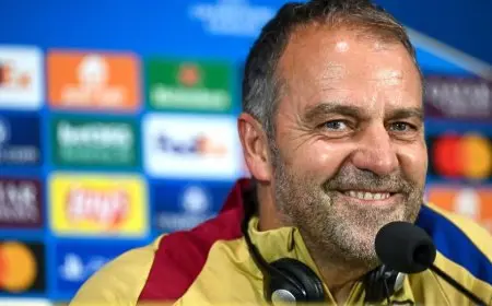 فليك: ليفاندوفسكي بديل أمام إنتر وسنجري تعديلًا في دفاع برشلونة