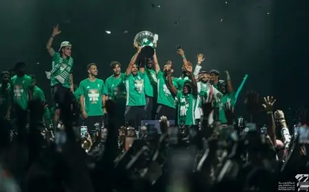 الأهلي يحتفل مع جماهيره ومحرز يَعِد بالتتويج بالدوري السعودي بعد البطولة الآسيوية