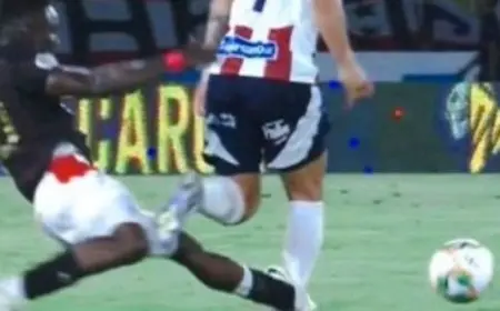 إعاقة إجرامية وعنيفة في الدوري الكولومبي وطرد مباشر بدون تردد