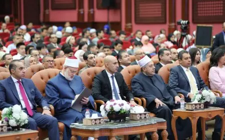 وزير التعليم يشيد بمبادرات الأزهر لنشر العمل التطوعي والتسامح ومحاربة العنف