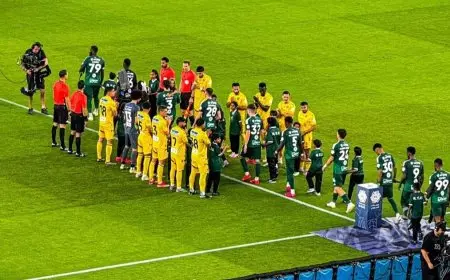 التعاون يرحب بالأهلي بممر شرفي بعد فوزه بدوري أبطال آسيا