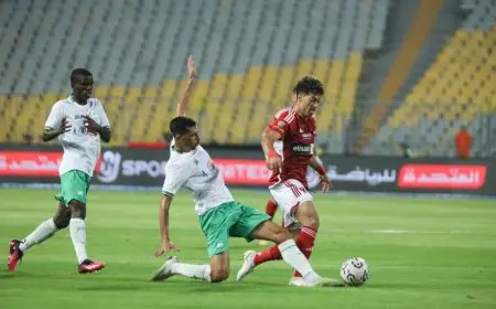 موعد قمة القمصان الحمراء: الأهلي يواجه المصري والقنوات الناقلة!