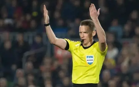 حكم بارز من برشلونة يشرف على إدارة كلاسيكو مصيري في قناة ريال مدريد